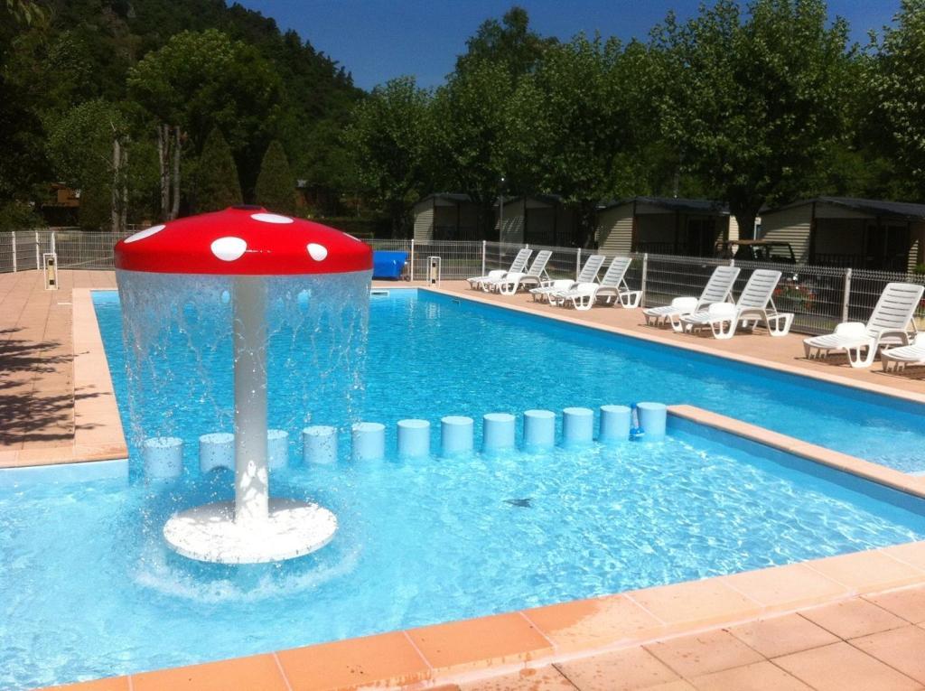 Camping La Cle Des Champs Saint-Nectaire Exterior foto